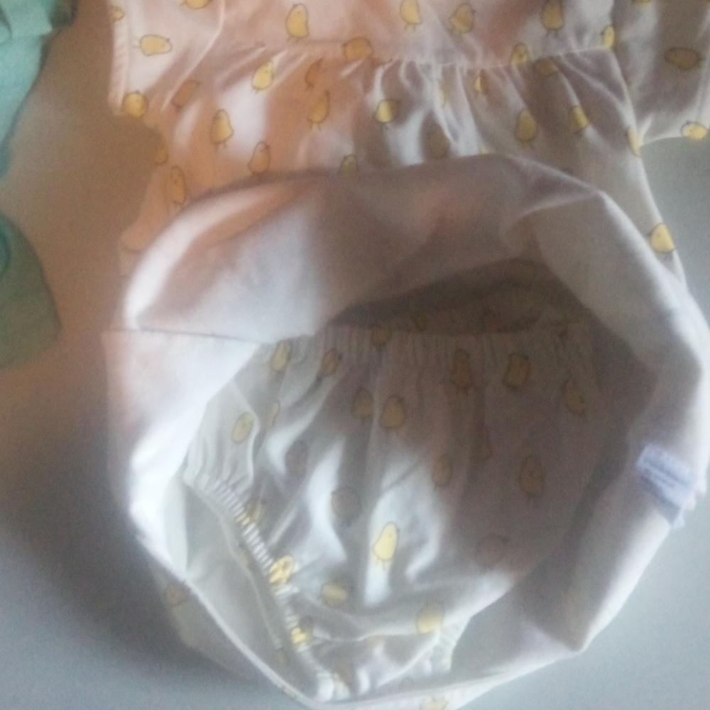 Baby clothes - Picture 3 of 3